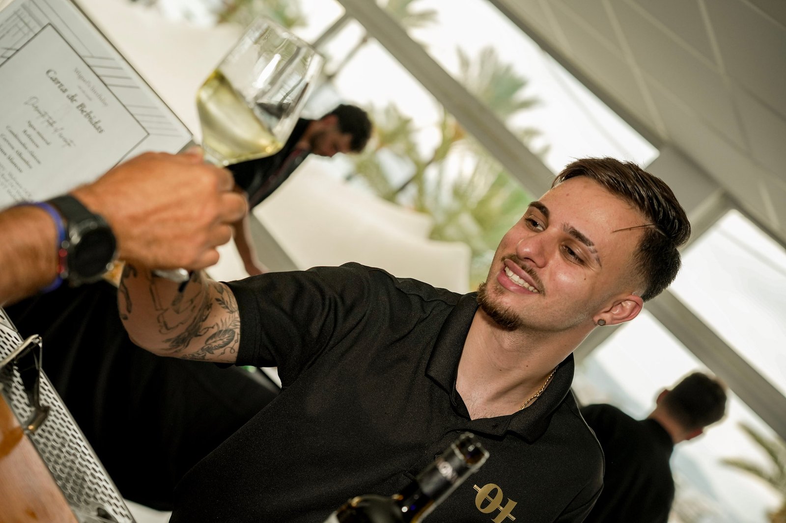 Club Náutico El Arenal — brindis